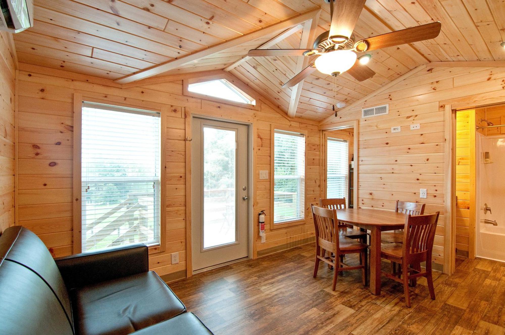 Spring Gulch Cottage 1 Mount Airy Room photo